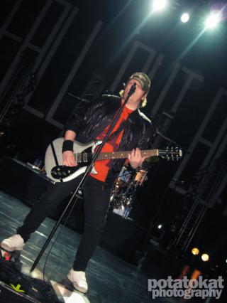 Image: fall-out-boy-hey-...572823054-bebd67.jpg