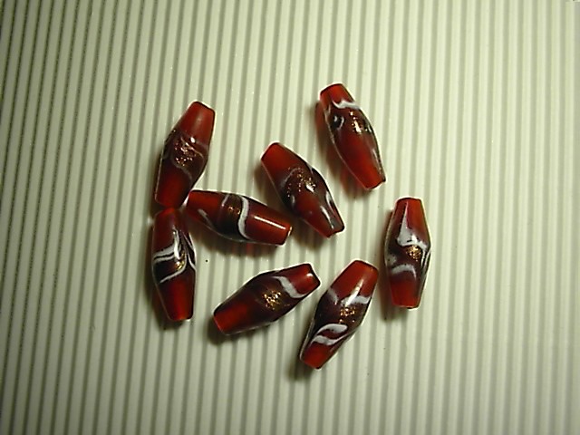 Image: perles-verre-la-lampe-382ffb.jpg