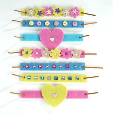 Image: braceletsfini-385892.jpg